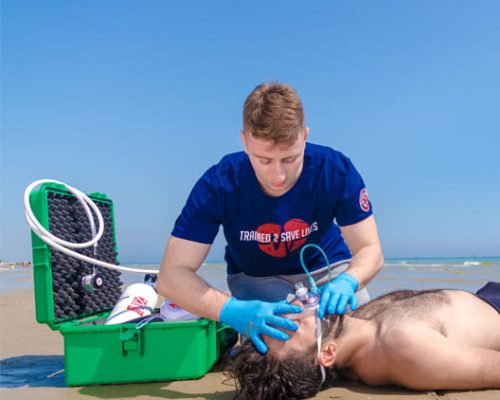 1.Oxygen First Aid for Scuba Diving Injuries